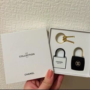 Chanel La Collection gift  Padlock Keychain Set
